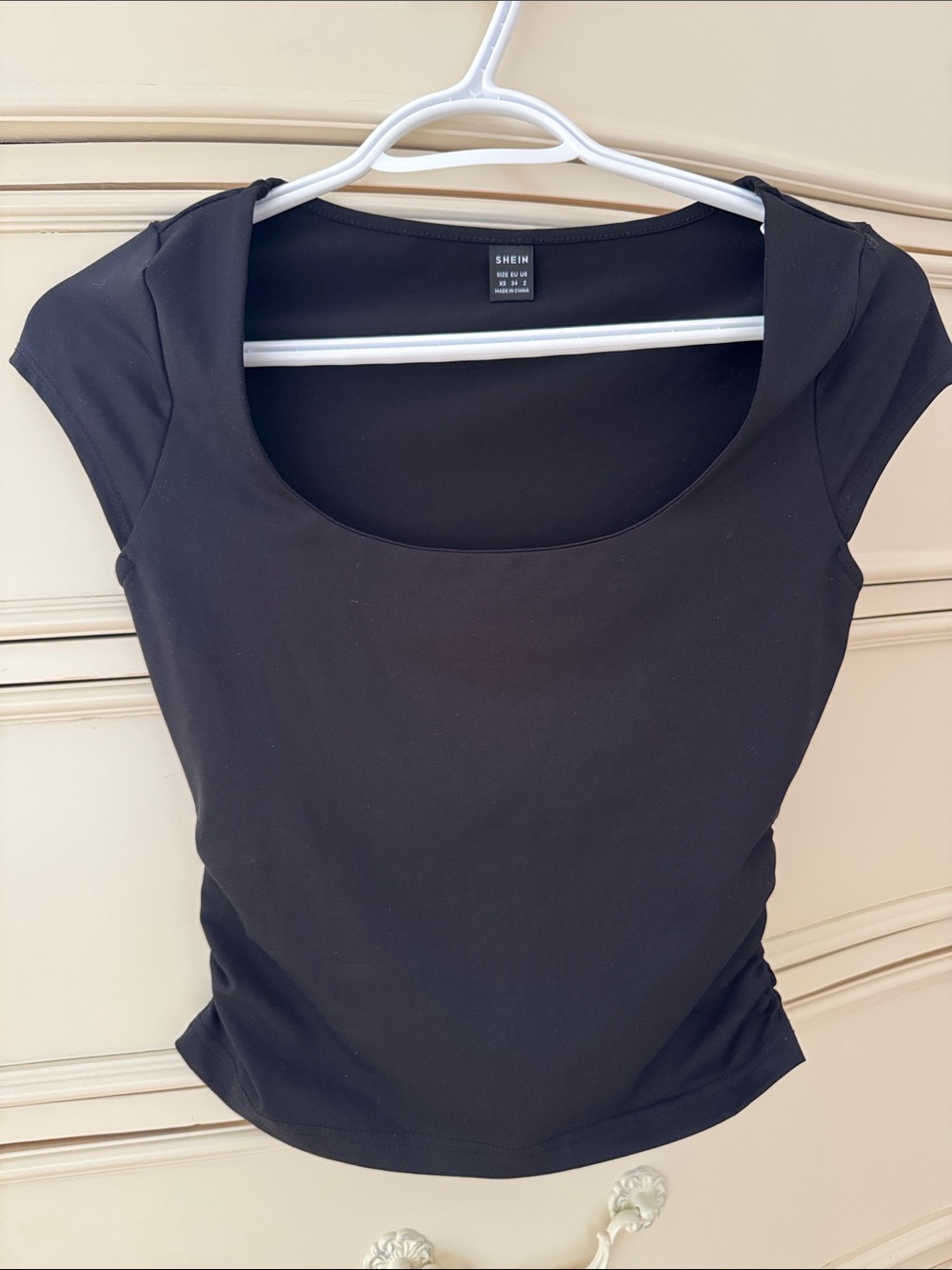 SHEIN Black Scoop Neck Cap Sleeve Top